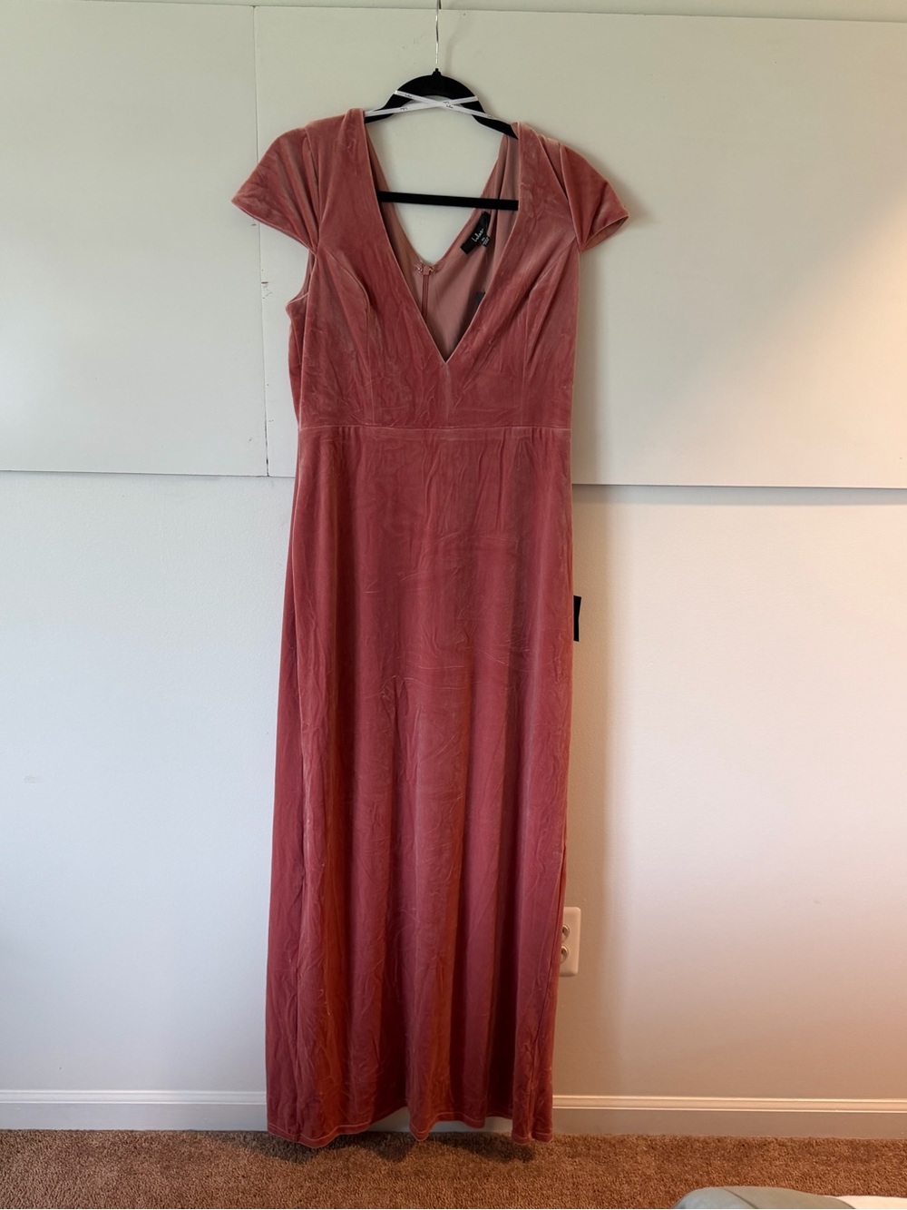 Lulus V-Neck Velvet Maxi Dress in Rose